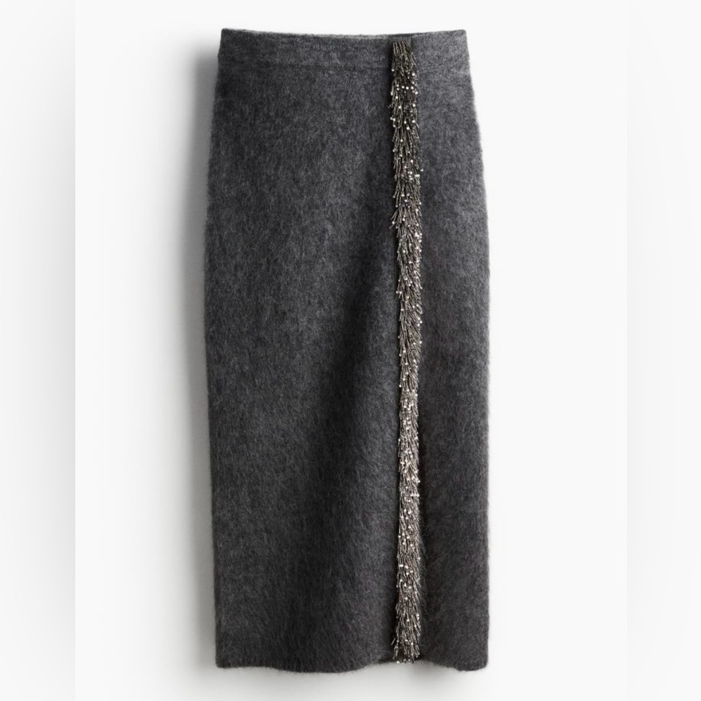 H&M a/w 2024 edition bead detail knit skirt
